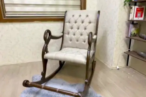 VİNTAGE SALLANAN SANDALYE, KREM, AHŞAP, CEVİZ AYAK