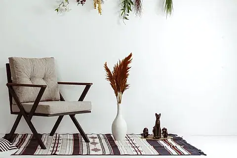 SERAMİK VAZO VE 15 ADET PAMPAS, BEYAZ TURUNCU