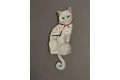 VAN KEDİSİ DEKORATİF SARKAÇLI DUVAR SAATİ