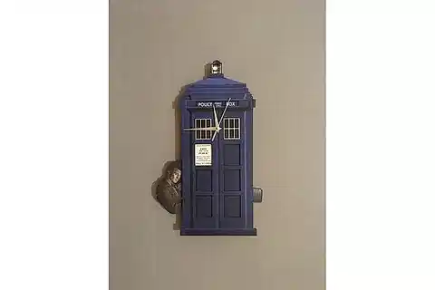 DR.WHO DEKORATİF SARKAÇLI DUVAR SAATİ