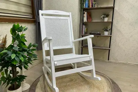 VERANDA SALLANAN SANDALYE, BEYAZ AHŞAP AYAK