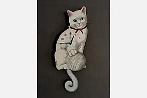 VAN KEDİSİ DEKORATİF SARKAÇLI DUVAR SAATİ