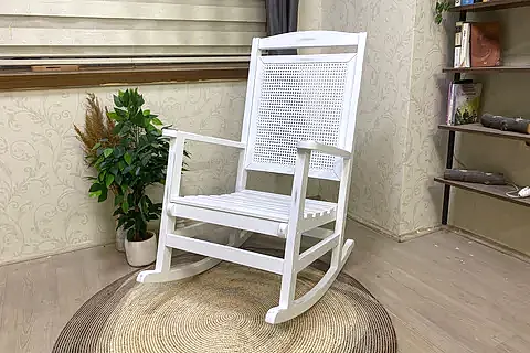 VERANDA SALLANAN SANDALYE, BEYAZ AHŞAP AYAK